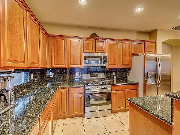 133 E Placita Lago Bello — Photo 11