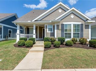 9009 Waterman Dr, Aubrey, TX 76227