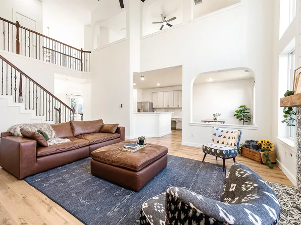 13611 Cotton Way, Mont Belvieu, TX 77523