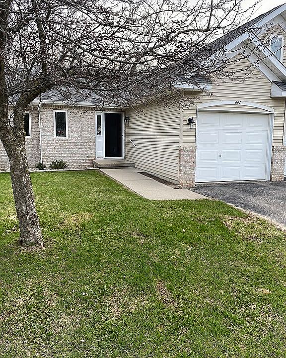 1st image of 441 W River Park Dr