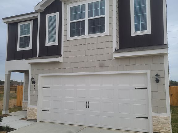 3rd image of 8011 Alpine Bearberry Dr #8011
