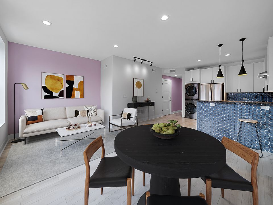 Living room/kitchen - Virtually staged