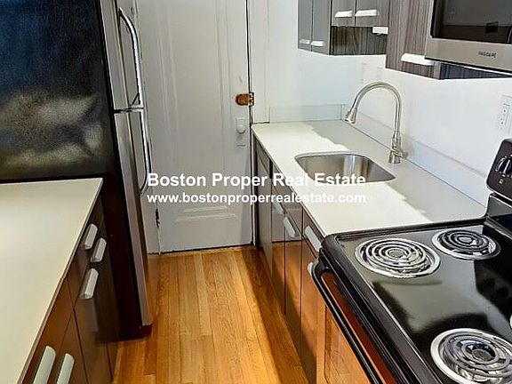 117 Park Dr. #5 Boston - Fenway Unit Photo 2