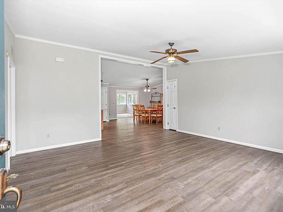 5th image of 32670 W Berkley Ct