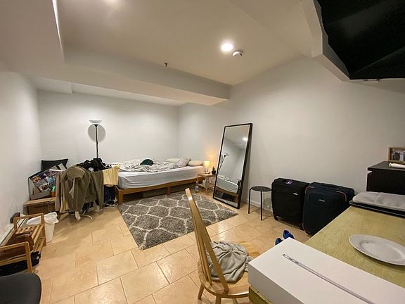 5th image of 183 Greenpoint Ave Floor 1