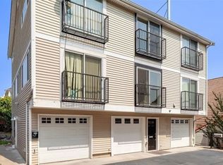 1220 E Fir St UNIT B, Seattle, WA 98122