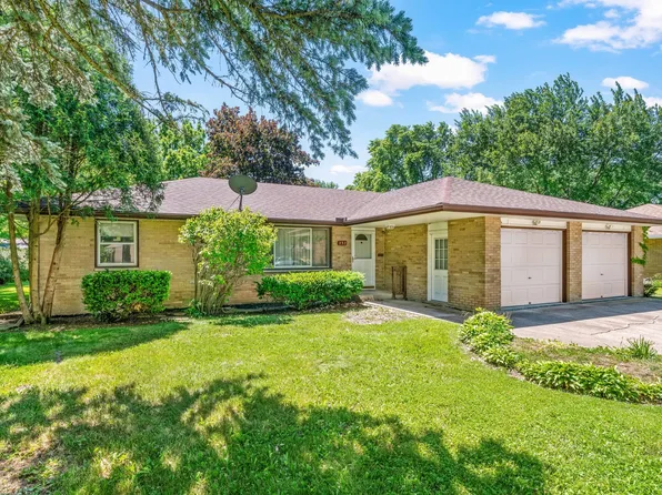 232 Yolane Dr, Sugar Grove, IL 60554