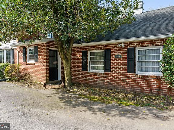 4th image of 931 Jones Rd