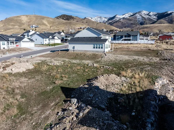 830 E 410 N, Hyde Park, UT 84318