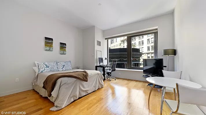 1st image of 75 Wall St #20II
