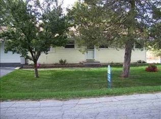 1008 Otney Dr, Leoni, MI 49201