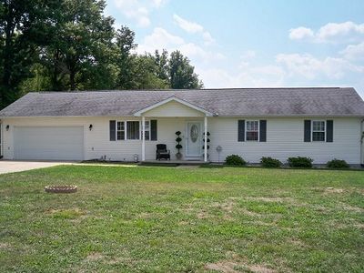 801 W 14th St, Johnston City, IL, 62951