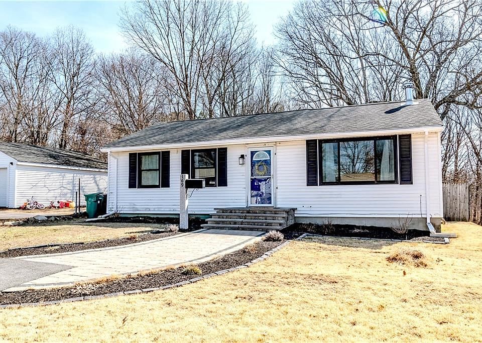 169 Morin St, Woonsocket, RI 02895 Zillow