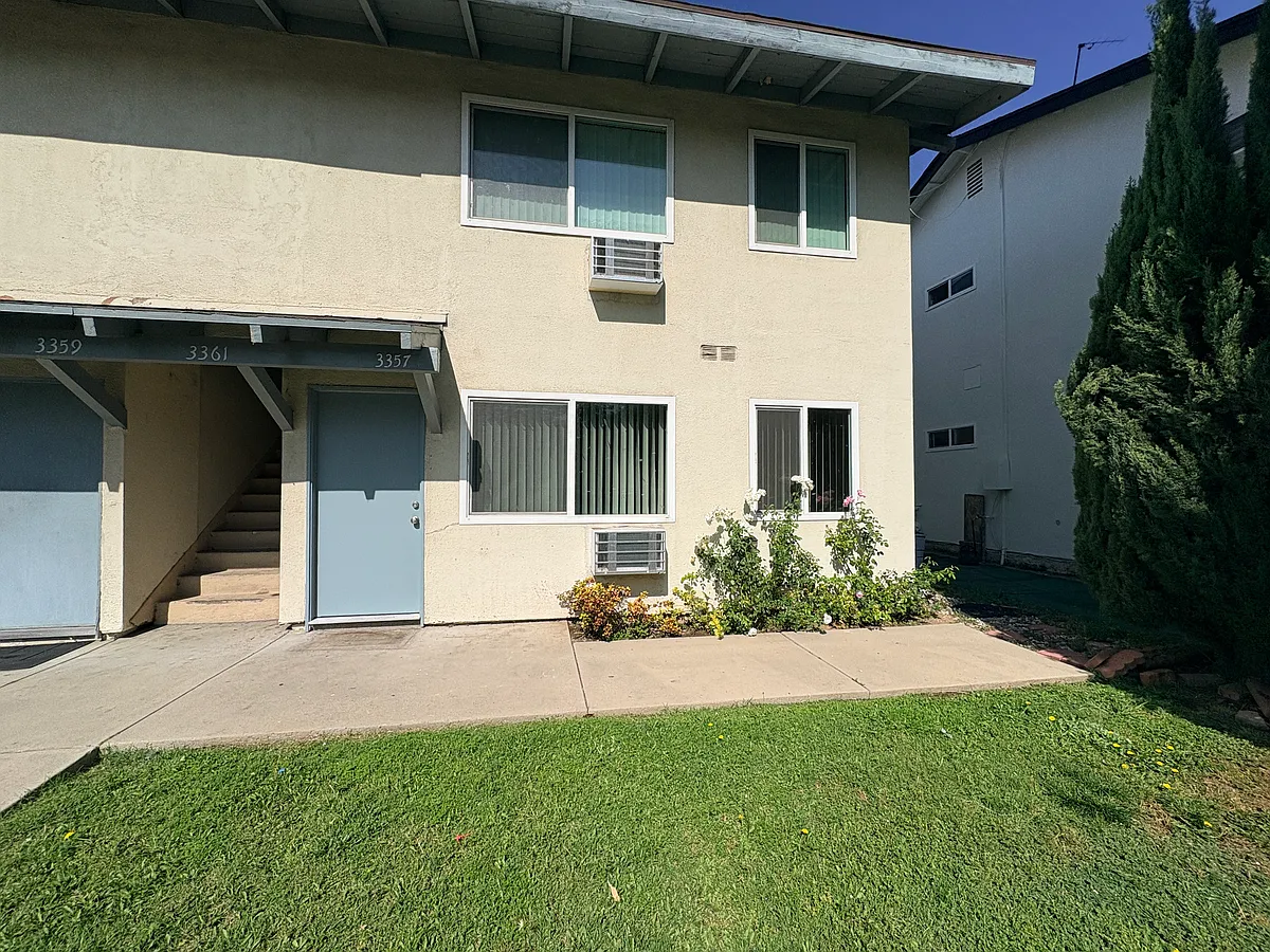 Building Photo - 3357 N Butterfield Ave #3357