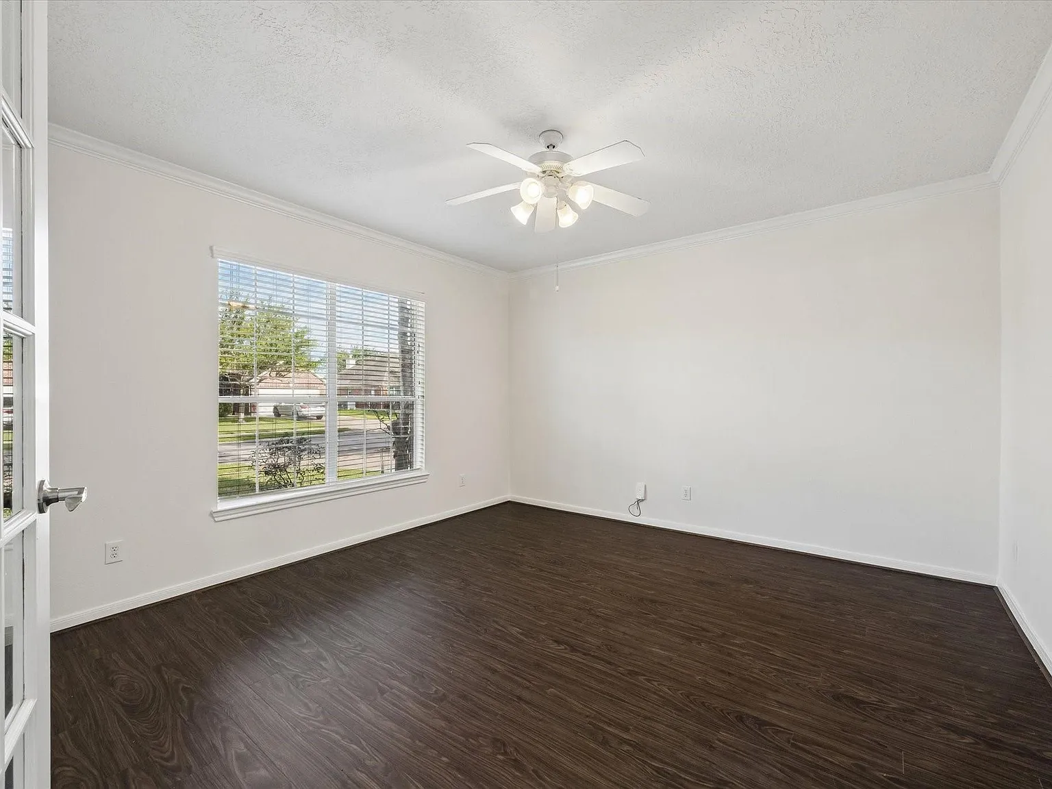 4 bed, 3.5 bath, 3441 sqft, $3,200 — Photo 4