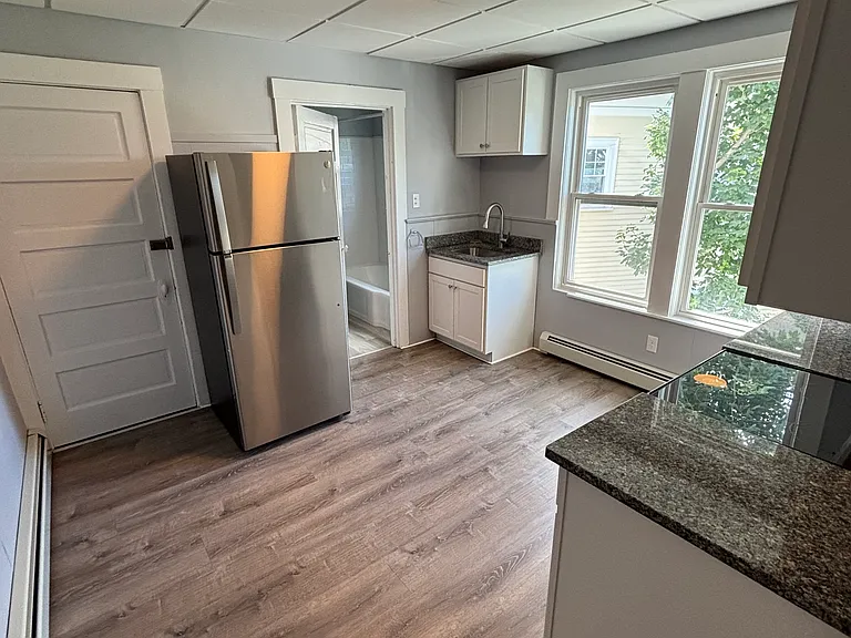 12 Pond St #4 — Photo 5