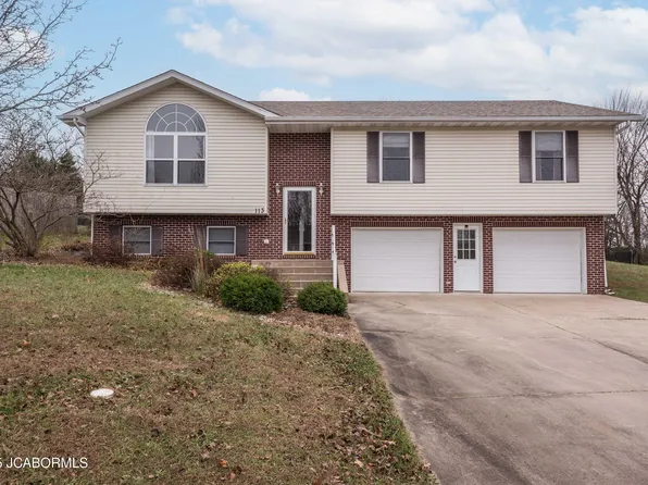 113 Cedar Park Dr, Linn, MO 65051