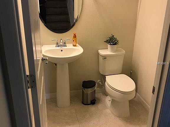 5th image of 7243 Duxbury Ln