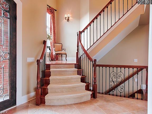 2nd image of 10715 Pine Valley Cir