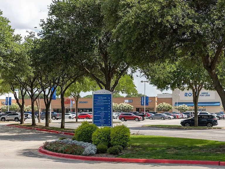 Conveniently located near the Addison Shopping Center