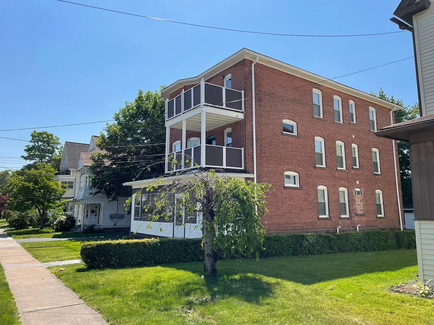 33-35 Fairview St — Photo 1