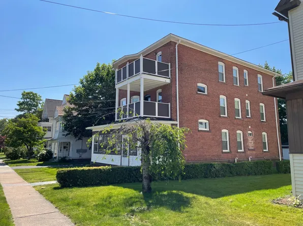 33-35 Fairview St, 33-35 Fairview St #1, West Hartford, CT 06119
