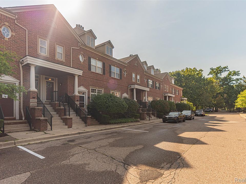 16942 Farmington Rd #24, photo 3