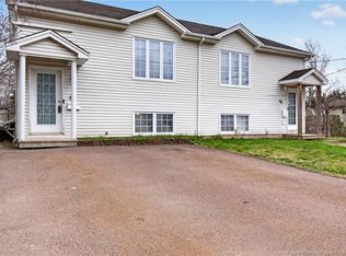 86 Lorette St, Dieppe, NB E1A 2E9