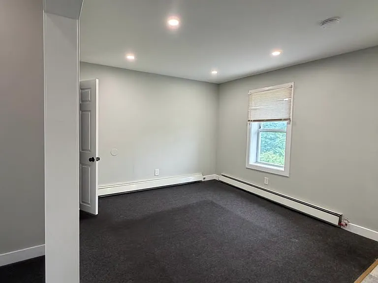 155 W Main St #1 — Photo 4