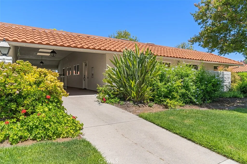 2 bed, 2.0 bath, 1010 sqft, $3,500 — Photo 1