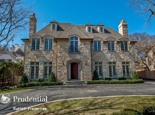 174 Sheridan Rd, Winnetka, IL 60093