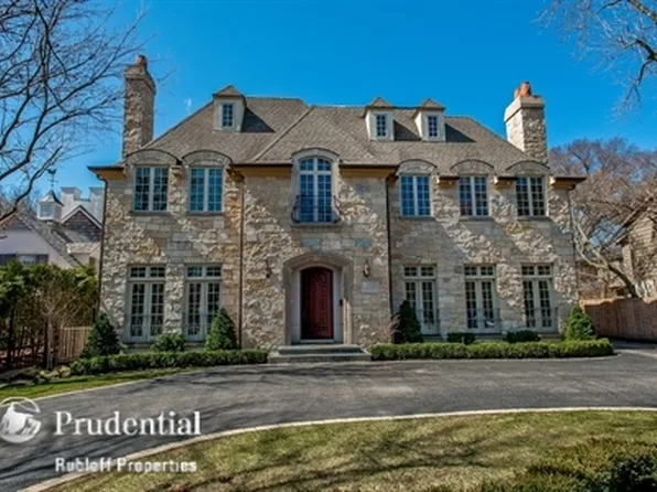 174 Sheridan Rd, Winnetka, IL 60093