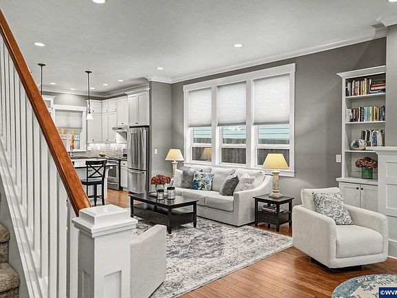 5th image of 448 Eaglet St NW