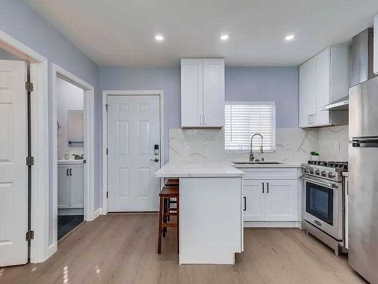 6504 W 84th Pl — Photo 12