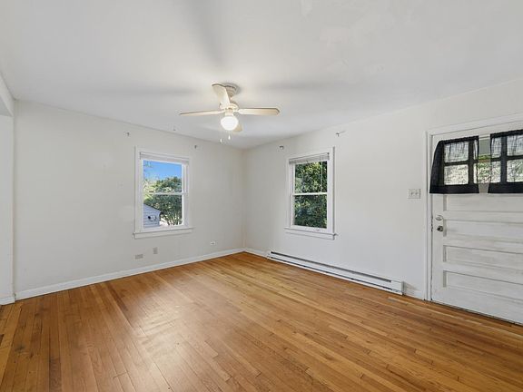 4th image of 616 Thomas Rd