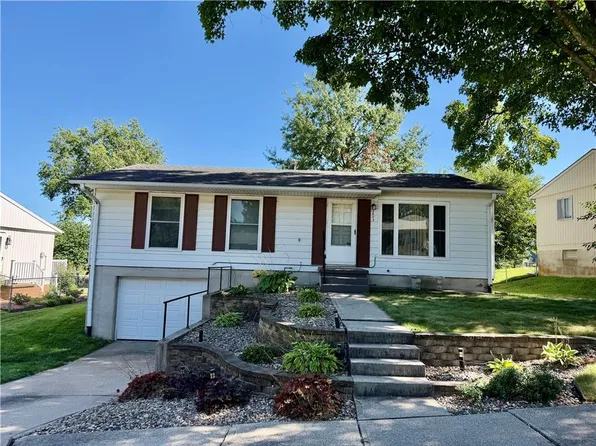 2403 College Ln, Saint Joseph, MO 64503