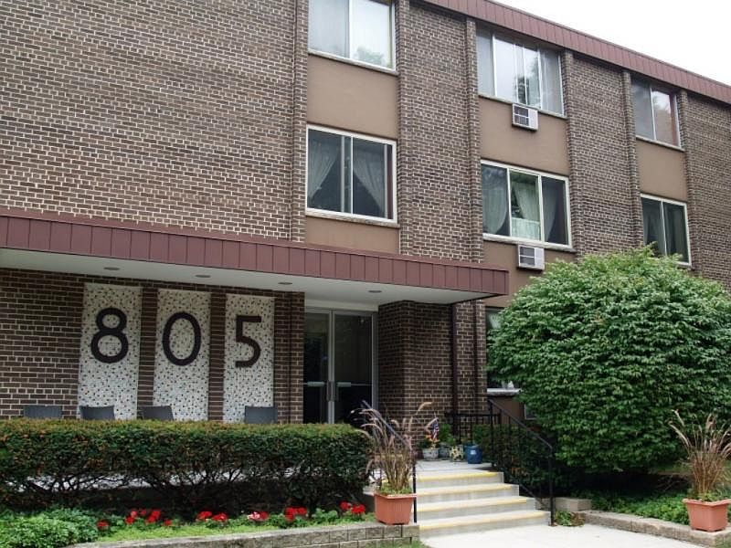 1st image of 805 E Henry Clay St