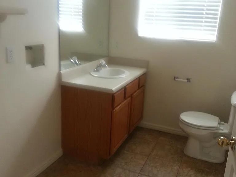 498 W 200 N — Photo 5