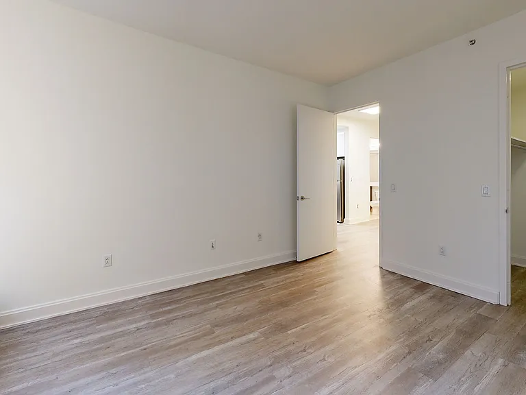 10 Hanover Square — Photo 117