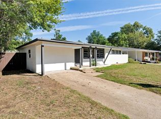 652 Pine St, Hurst, TX 76053