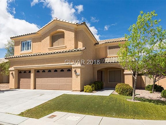 3rd image of 72 Pine Bay Ct