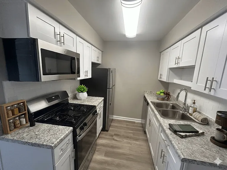 Autumn Ridge Apartment Homes — Photo 52