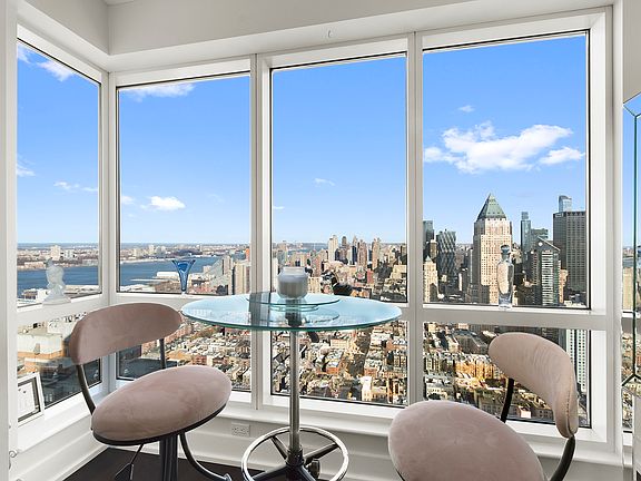 3rd image of 350 W 42nd St APT 52B