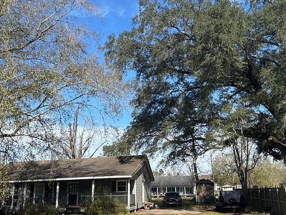 2nd image of 45316 Gold Place Rd