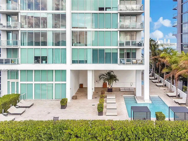 1040 Biscayne Blvd #3306 — Photo 25