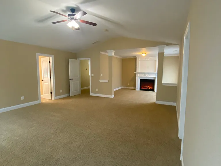 319 Haywood Dr — Photo 39