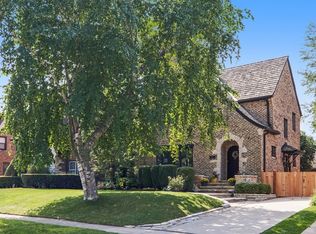 1947 Thornwood Ave, Wilmette, IL