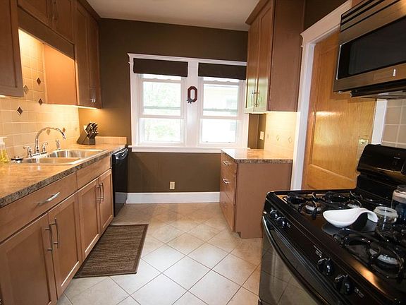 3rd image of 1255 Bonnieview Ave
