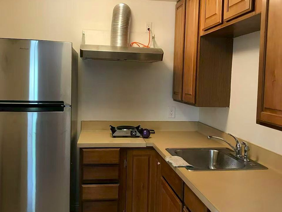 1st image of 701 N Curtis Ave #B