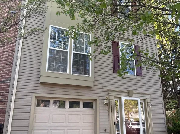 14210 Glade Spring Dr, Centreville, VA 20121